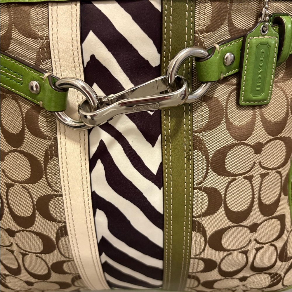 Coach Hampton Nancy Signature Shoulder Bag - Picture 3 of 12